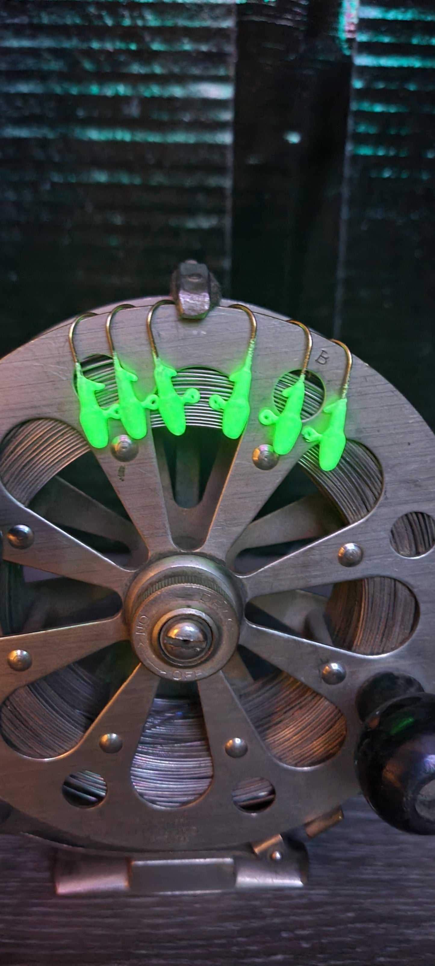 1/32 oz Supper glow Darter head 5 per pack